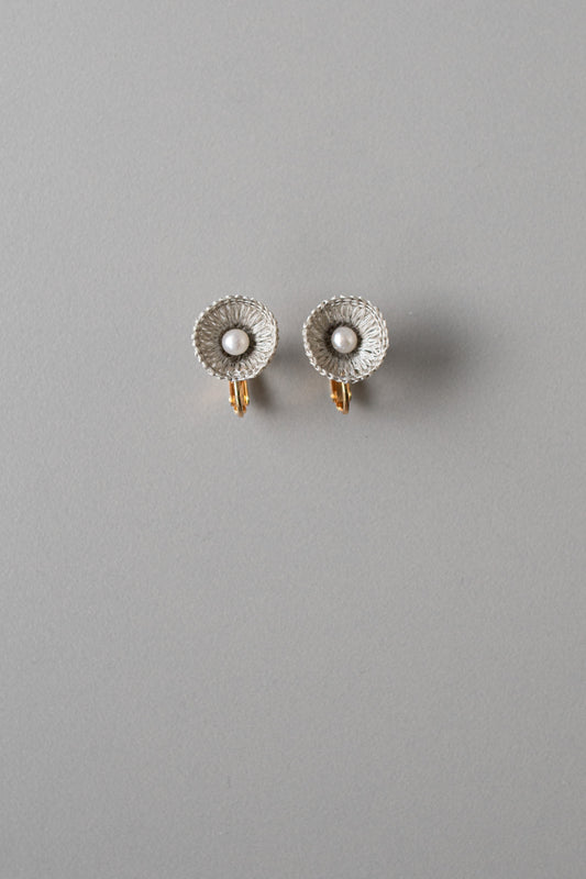 parabolic earrings | silver gray