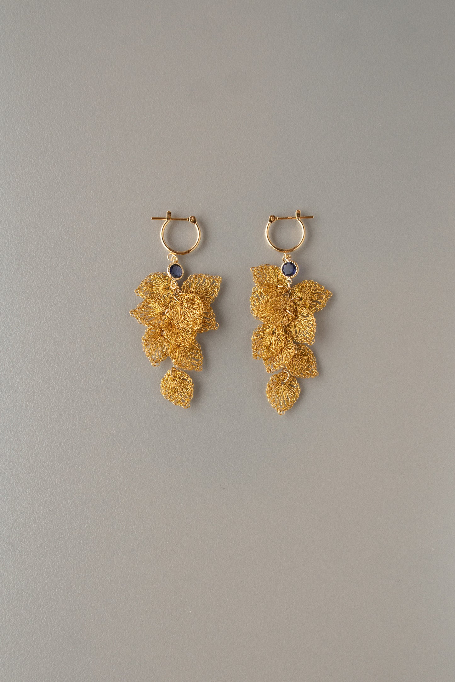 Gold leaf earrings - Iolite | Hand-pressed genuine gold thread K18YG