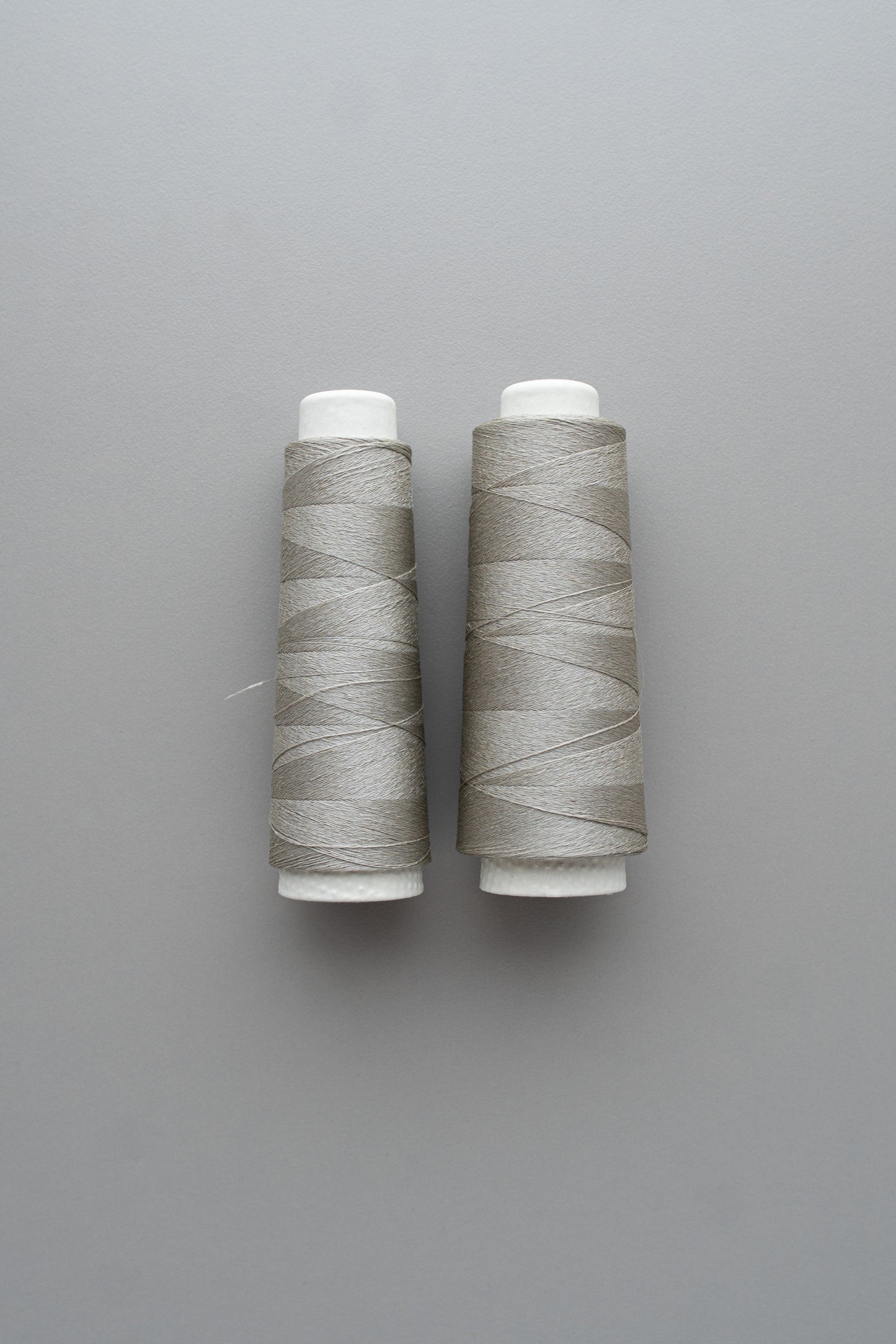 ワイルドシルク糸コーン巻き 10g / 25g | 銀灰色