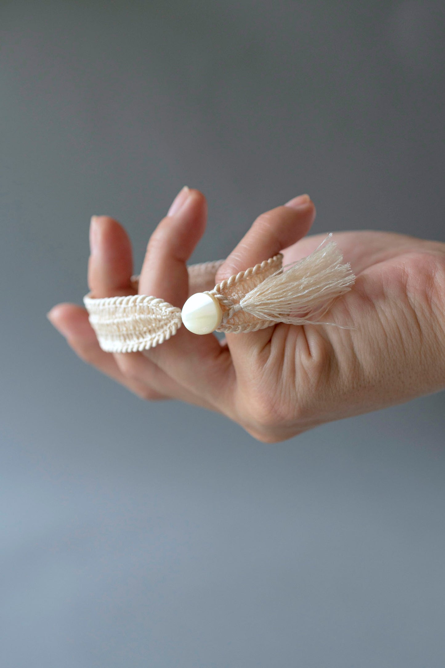 Takase shell bracelet | Unbleached