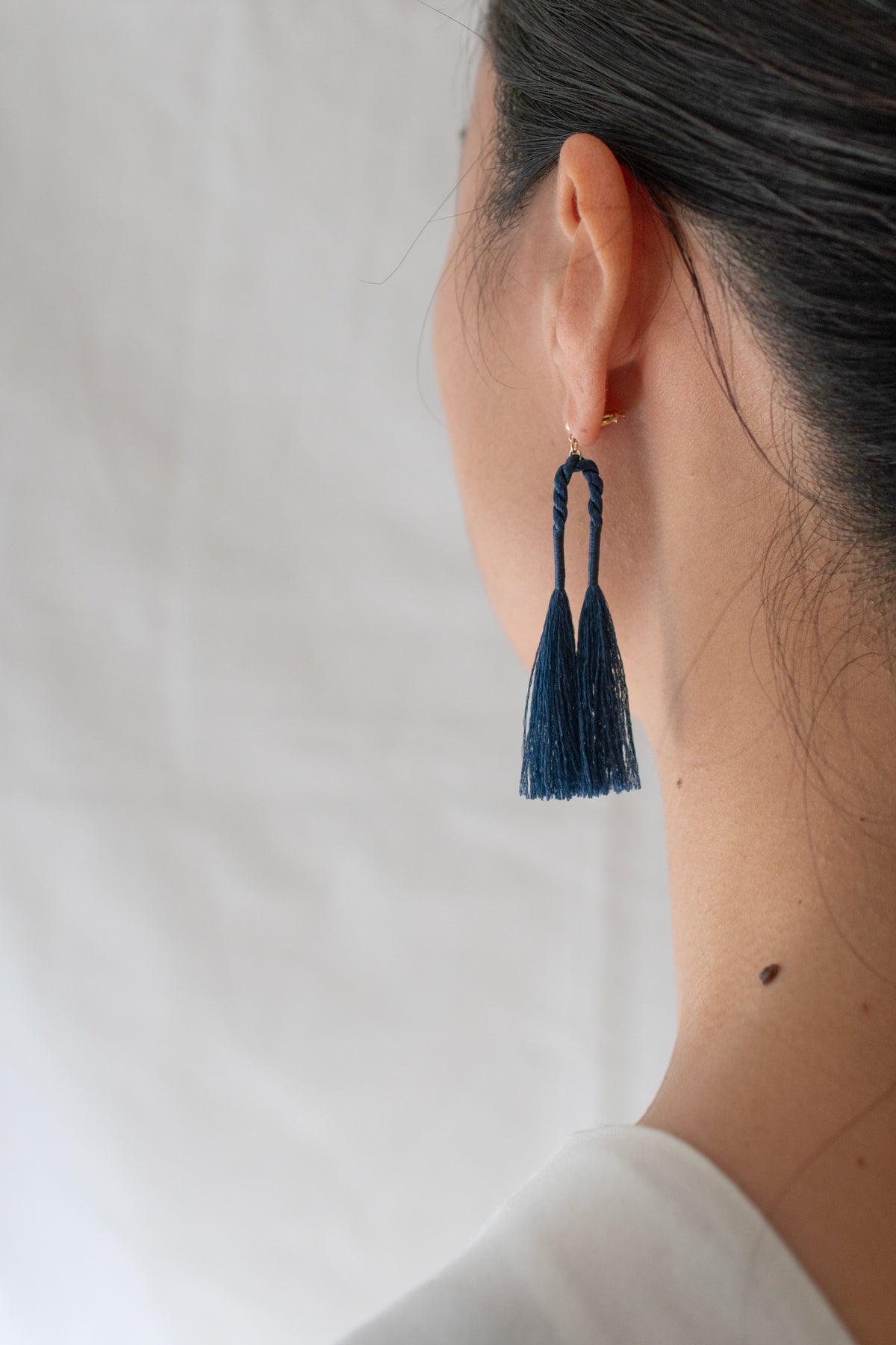 アーチのタッセル耳飾り | 藍