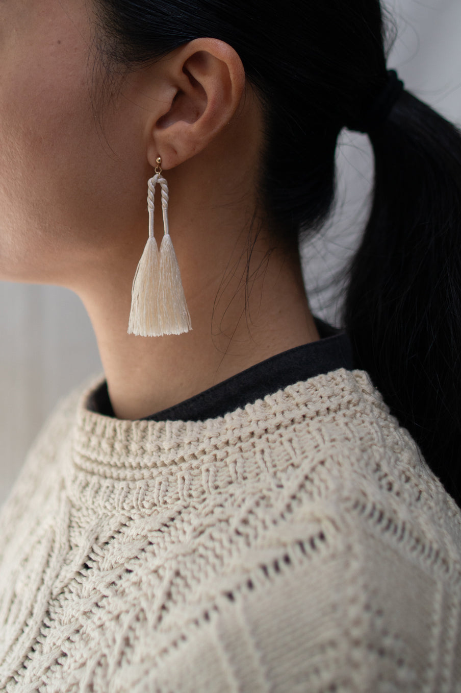 Arch tassel earrings | ecru