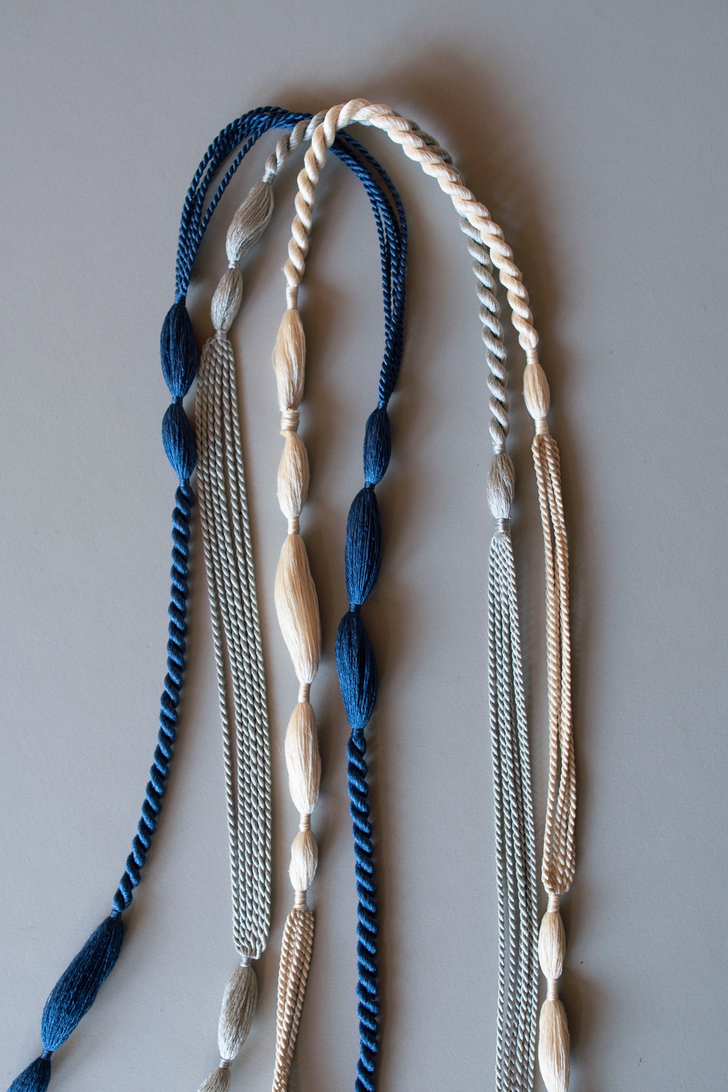 Circulating long necklace | Silver gray