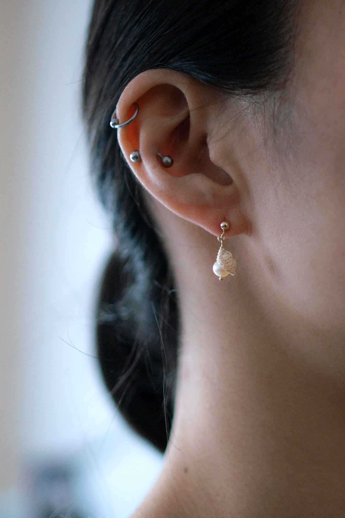 pearl_small_earrings_ecru12
